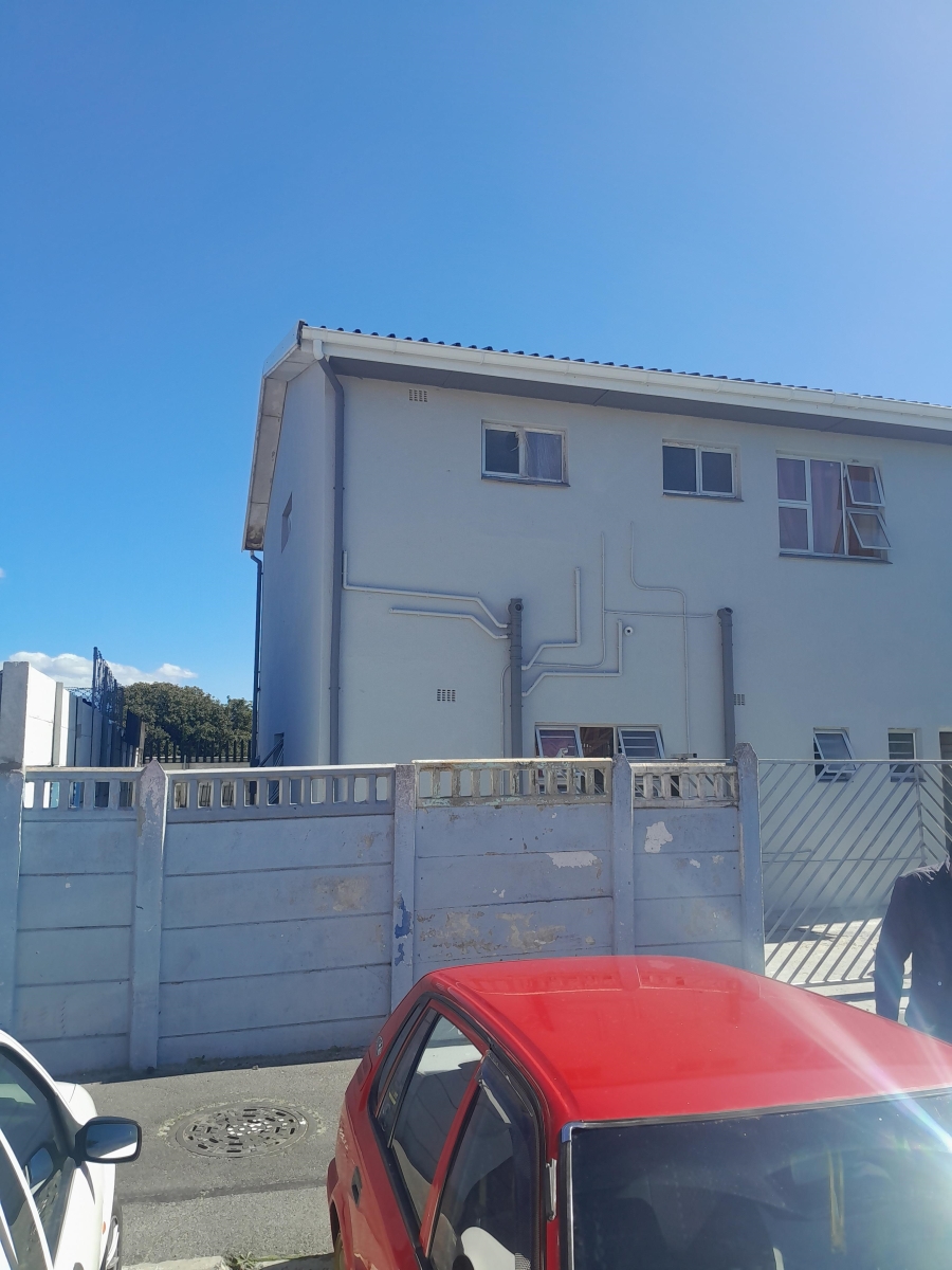 To Let 9 Bedroom Property for Rent in Ravensmead Western Cape